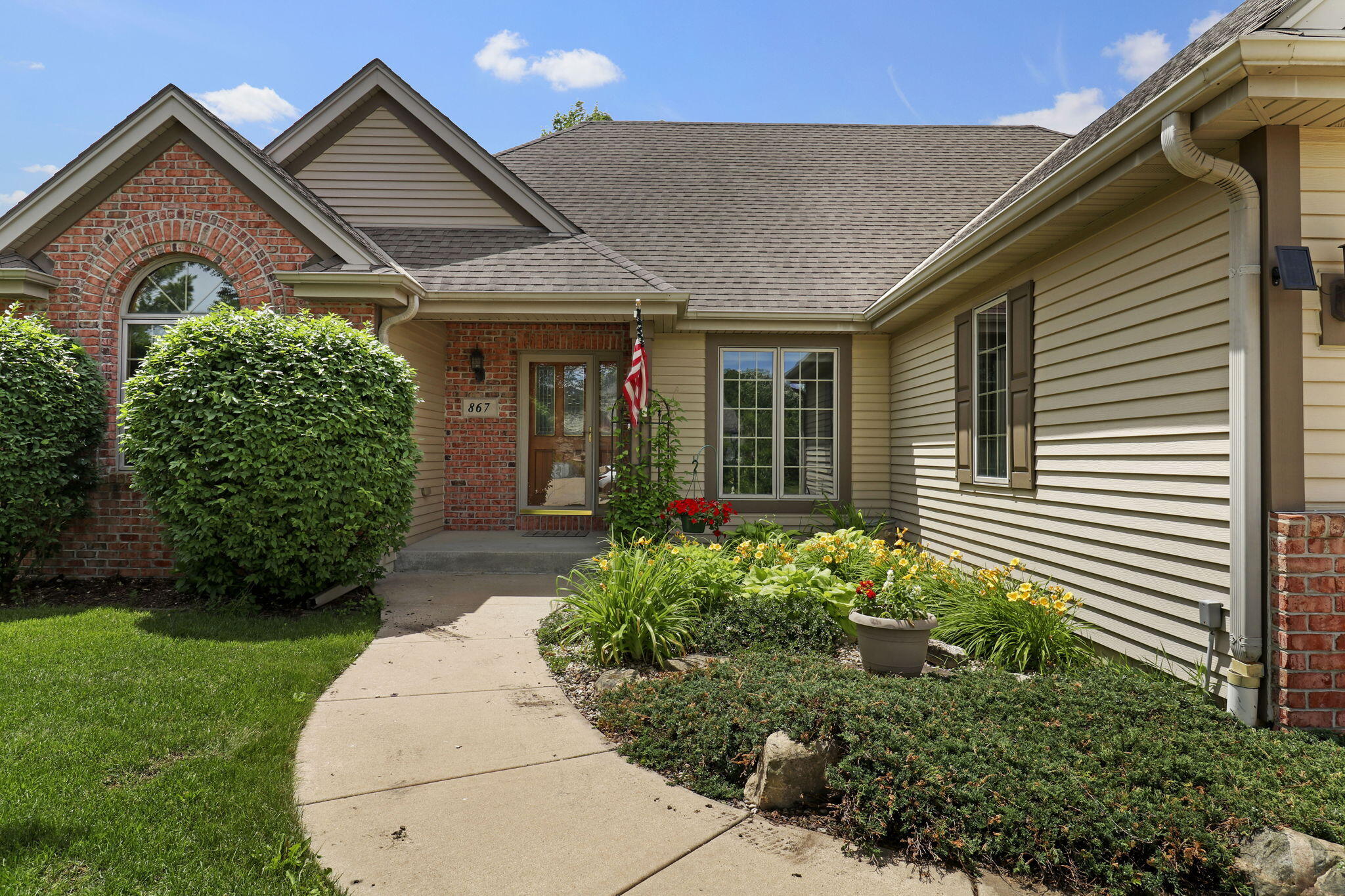 867 River Ridge Circle Waterford, WI 53185 - Photo 35 of 39 Front View 3
