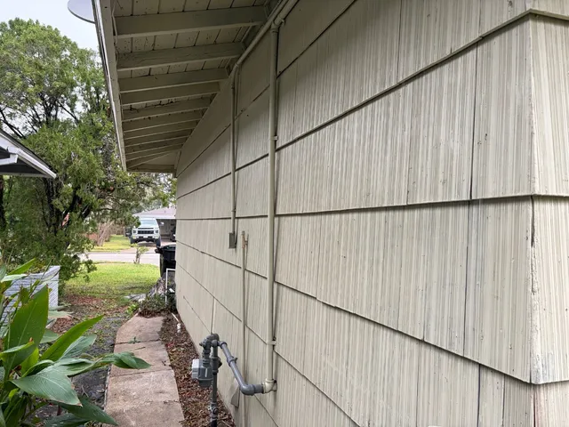 $1,975 | 6122 Glenhurst Drive, Houston, TX 77033