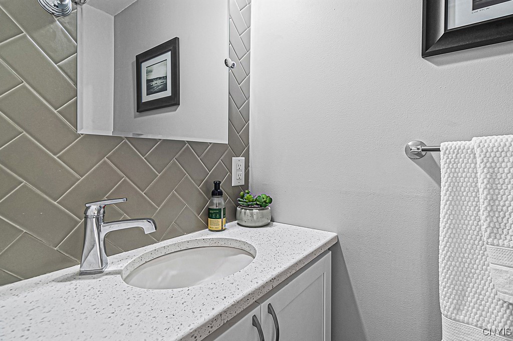 62 Chestnut Road New Hartford, NY 13413 - Photo 14 of 31