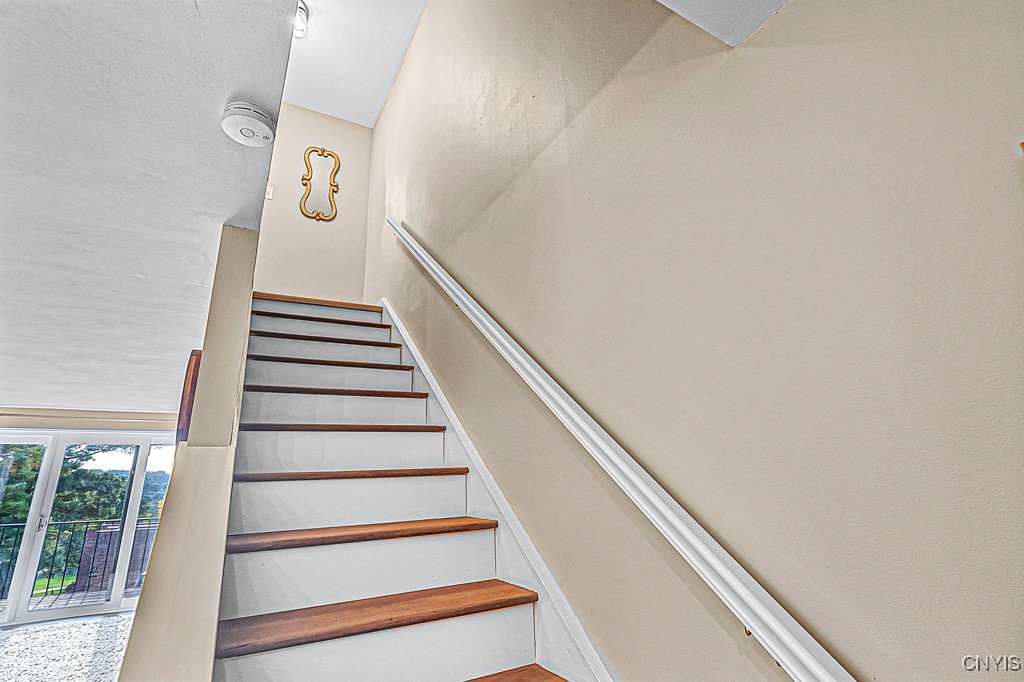 62 Chestnut Road New Hartford, NY 13413 - Photo 19 of 31