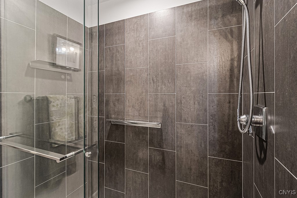 62 Chestnut Road New Hartford, NY 13413 - Photo 22 of 31