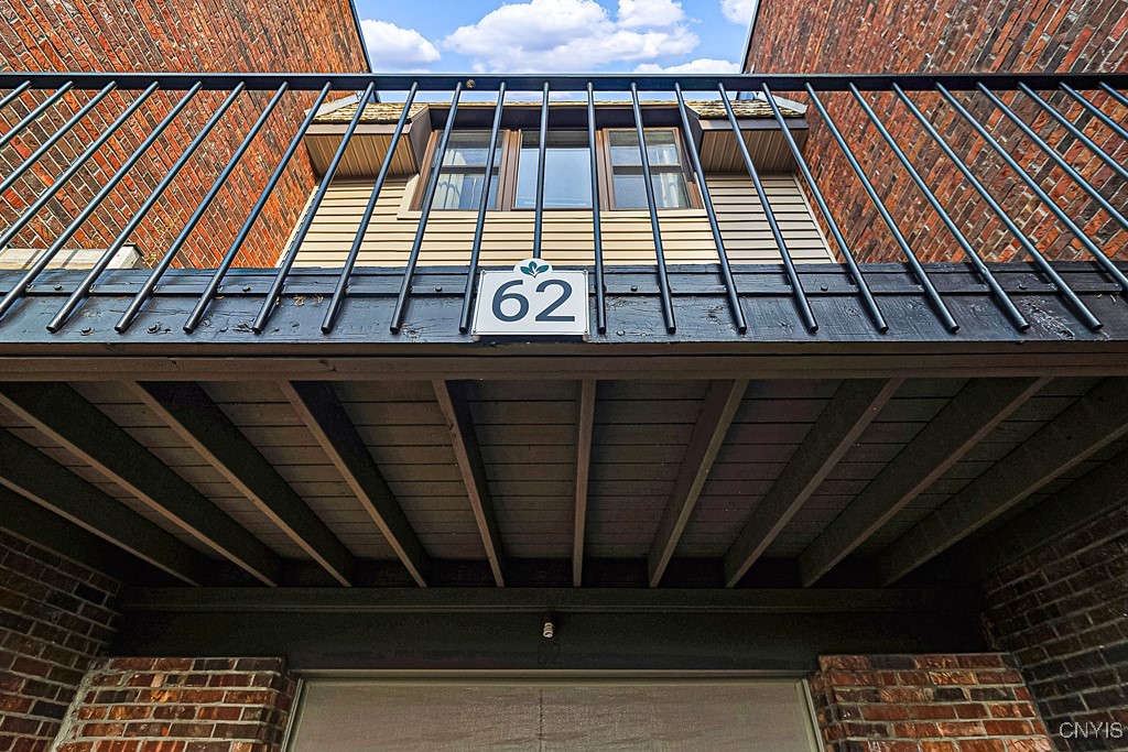 62 Chestnut Road New Hartford, NY 13413 - Photo 4 of 31