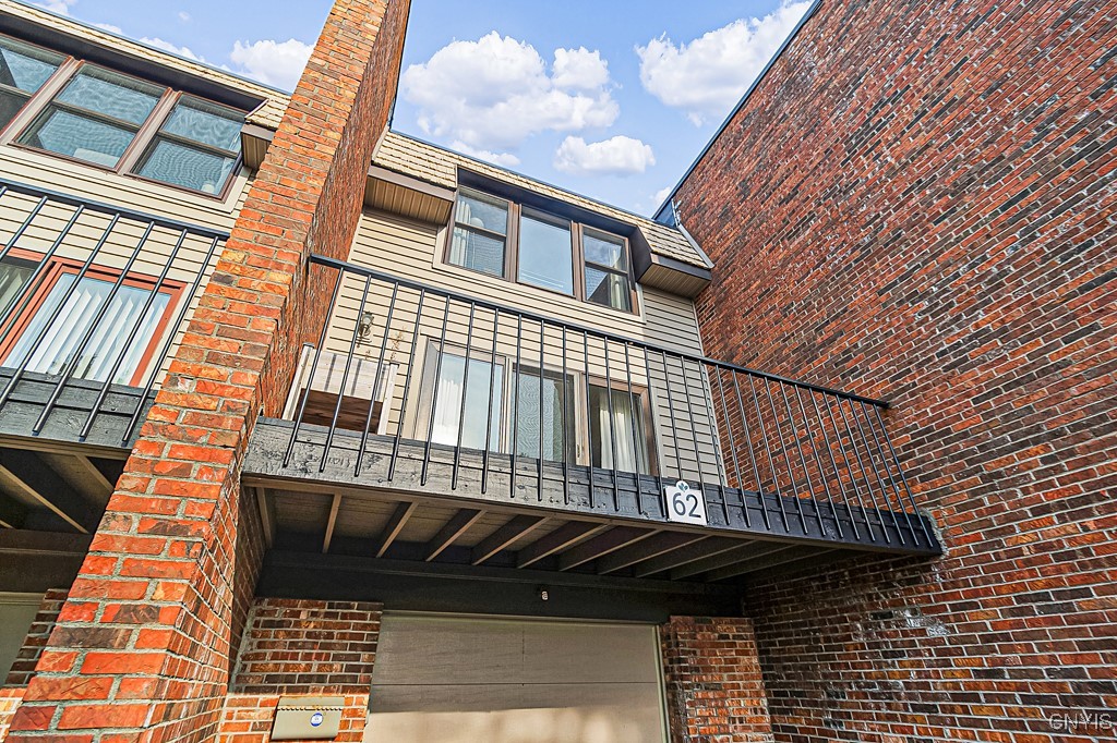 62 Chestnut Road New Hartford, NY 13413 - Photo 5 of 31