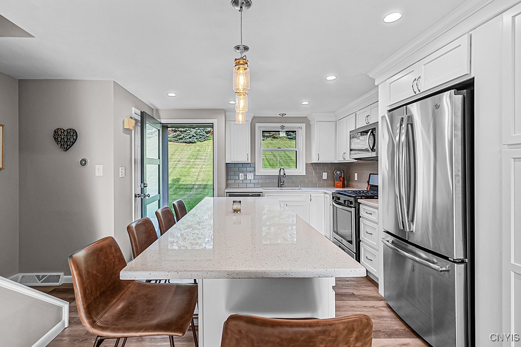 62 Chestnut Road New Hartford, NY 13413 - Photo 7 of 31