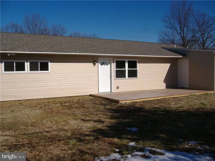 55 Gaping Rock Road Levittown, PA 19057 - Photo 4 of 25 Exterior Back