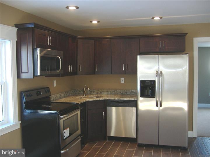 55 Gaping Rock Road Levittown, PA 19057 - Photo 6 of 25 Kitchen