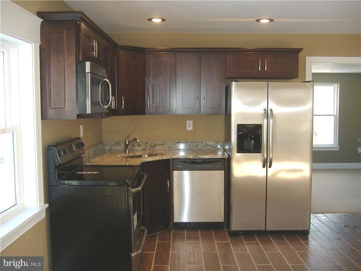 55 Gaping Rock Road Levittown, PA 19057 - Photo 7 of 25 Kitchen