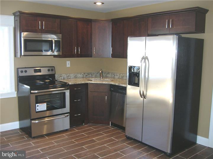 55 Gaping Rock Road Levittown, PA 19057 - Photo 8 of 25 Kitchen