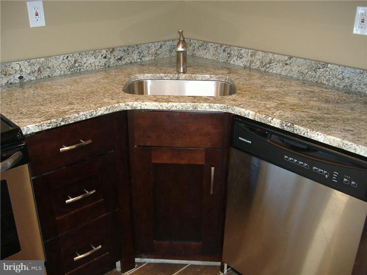 55 Gaping Rock Road Levittown, PA 19057 - Photo 9 of 25 Kitchen