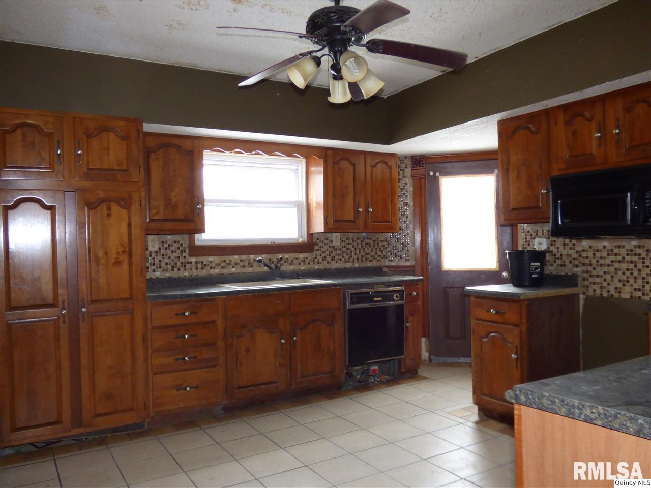 322 North Ohio Street Camp Point, IL 62320 - Photo 12 of 28 Gallery Image 12