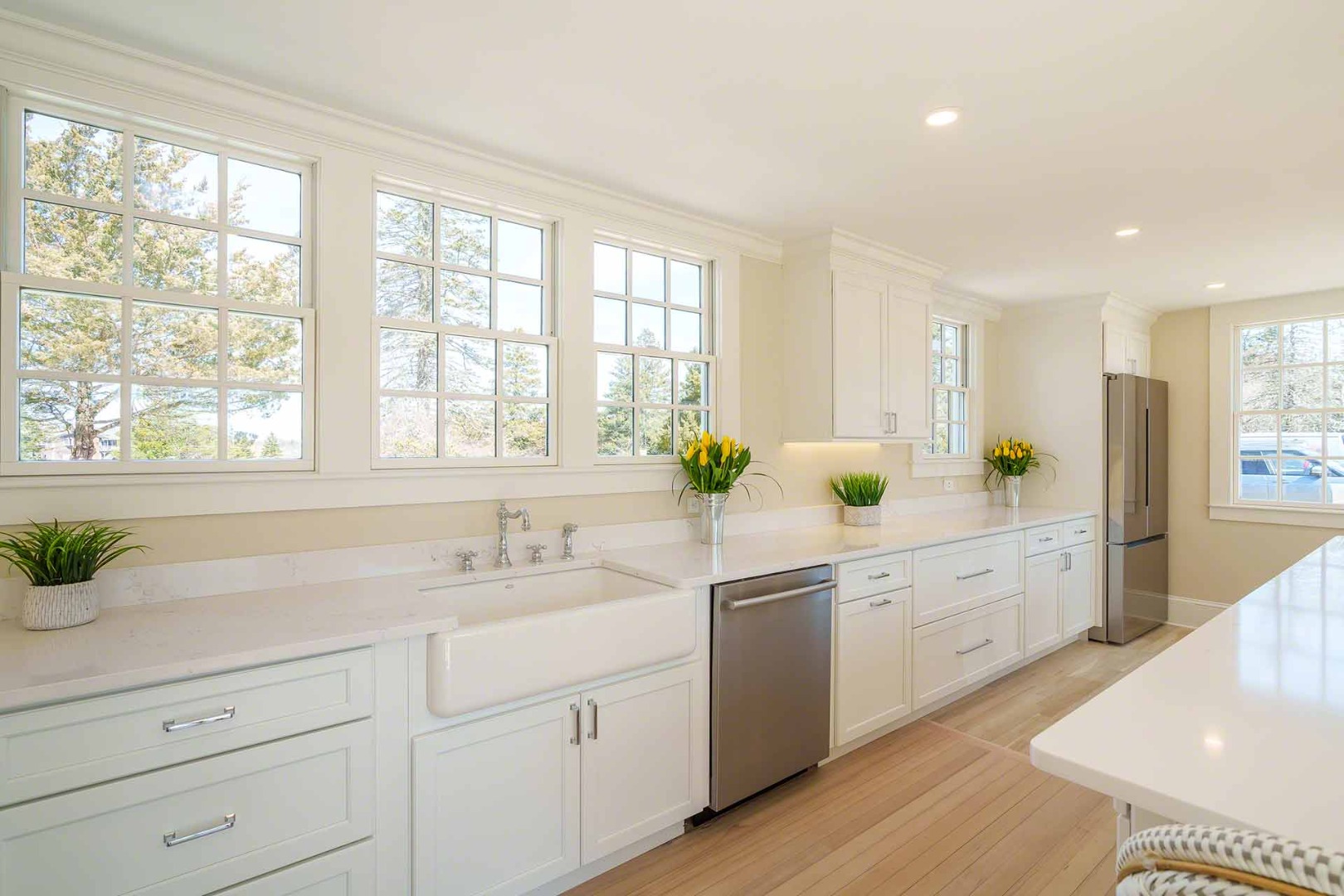 30 Mill Hill Road Edgartown, MA 02539 - Photo 14 of 35 a kitchen with sink attached with living room