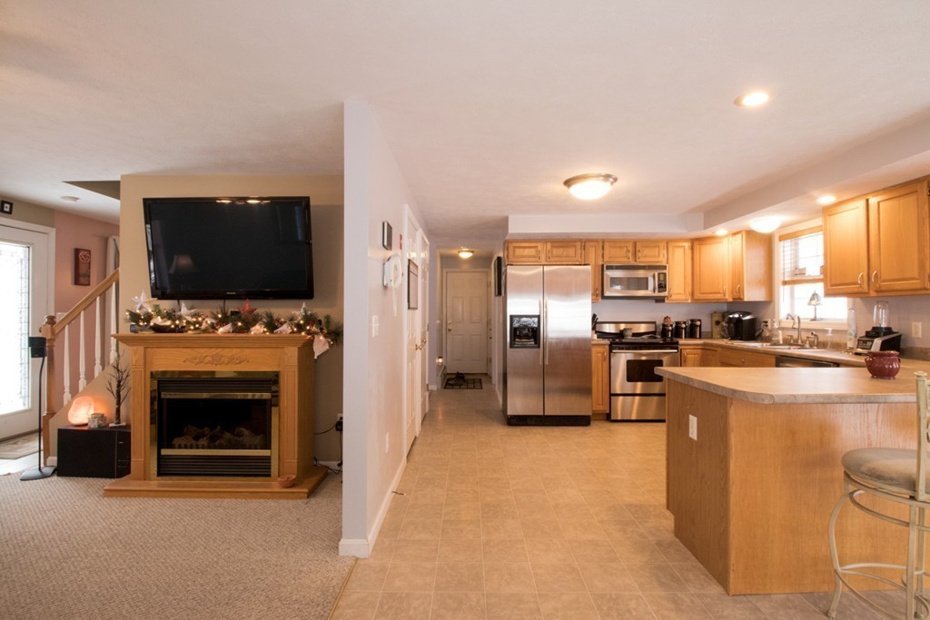71 Sylvan Road Gardner, MA 01440 - Photo 7 of 30 Gallery Image 7
