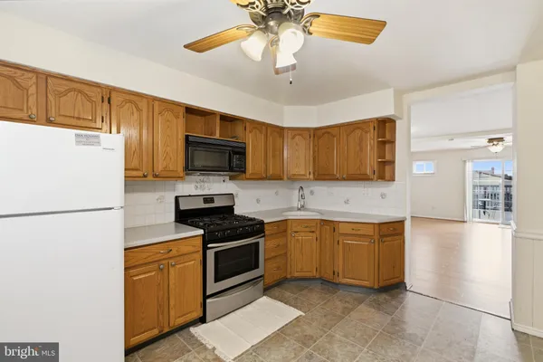 $2,400 | 3351 Morning Glory Road, Philadelphia, PA 19154