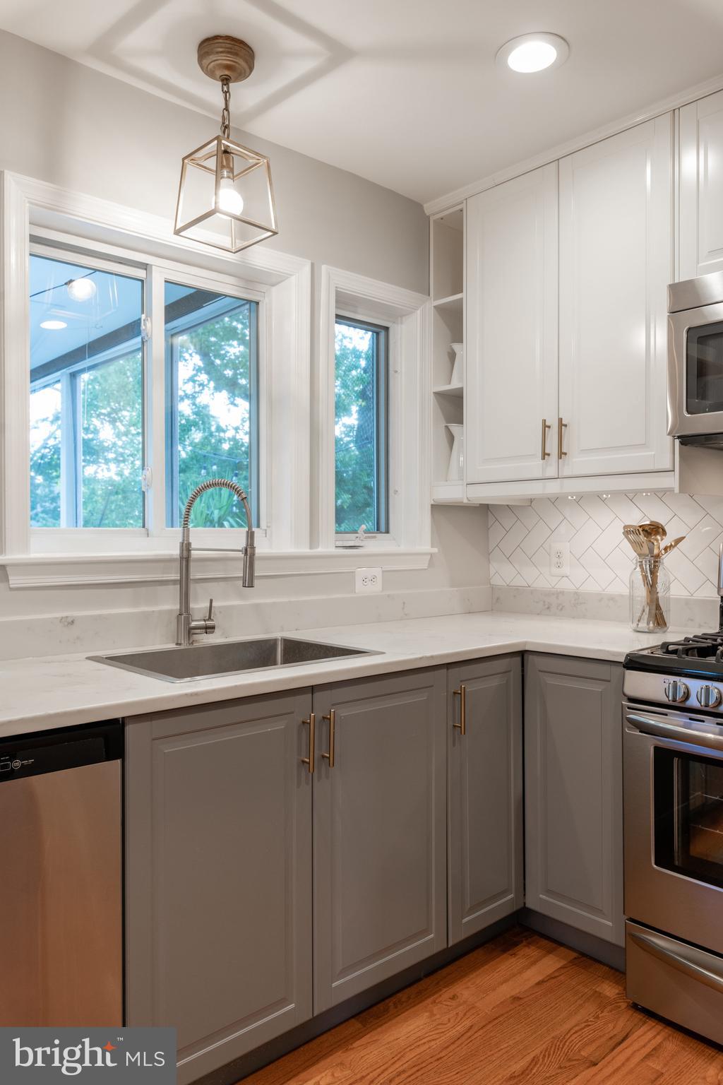 205 East Spring Street Alexandria, VA 22301 - Photo 12 of 51 Kitchen