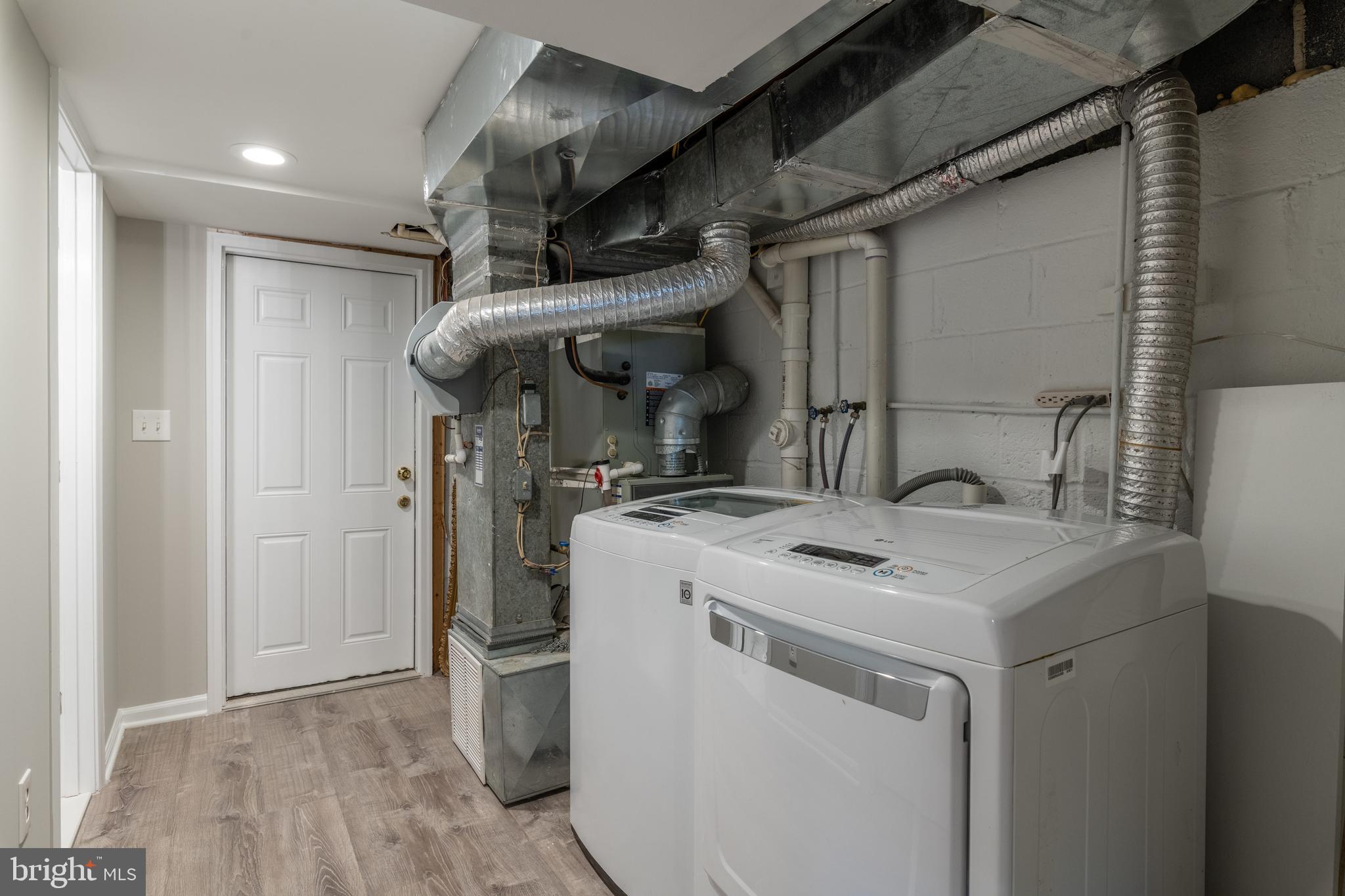 205 East Spring Street Alexandria, VA 22301 - Photo 29 of 51 Laundry