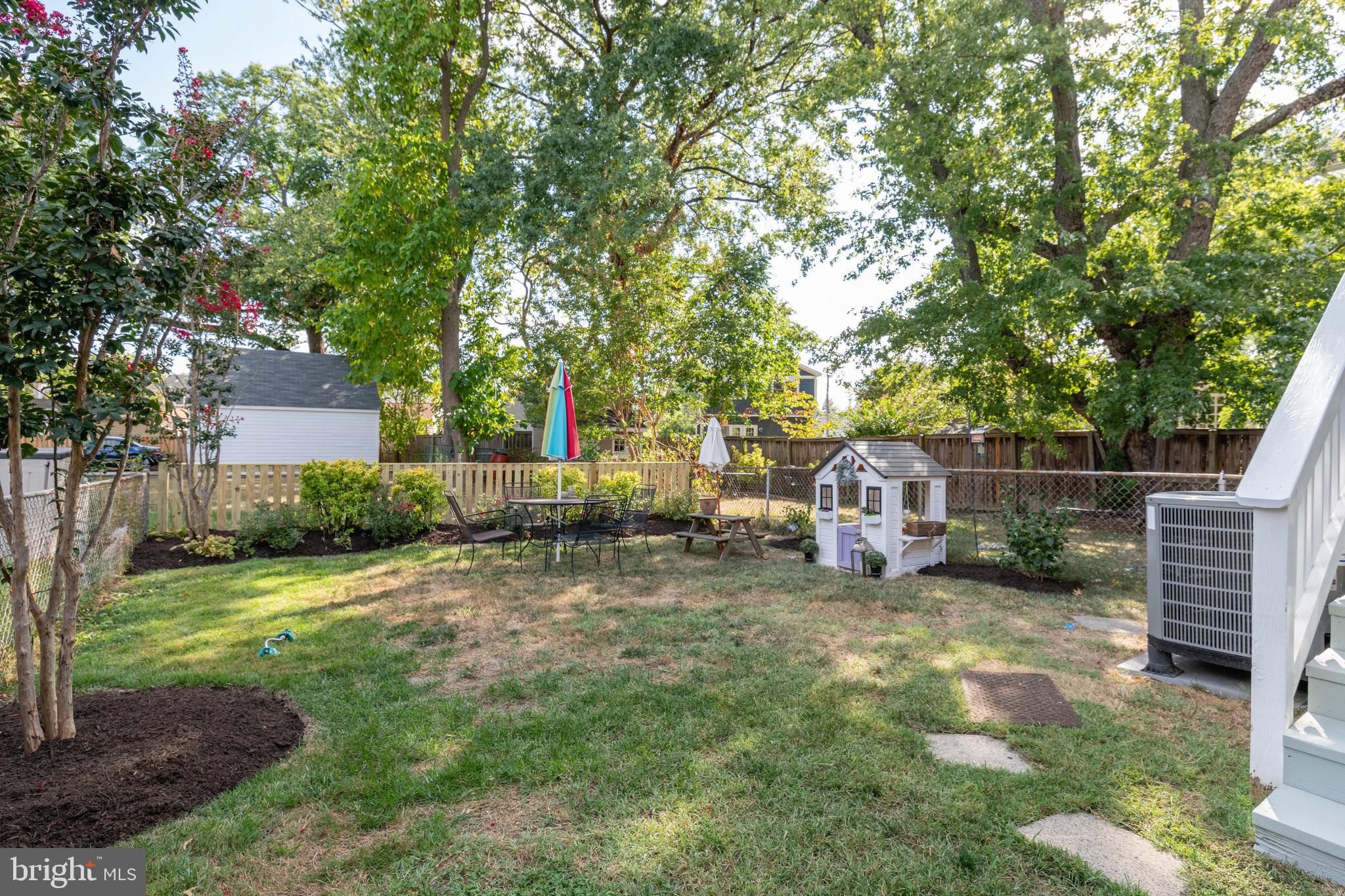 205 East Spring Street Alexandria, VA 22301 - Photo 34 of 51 Exterior Rear