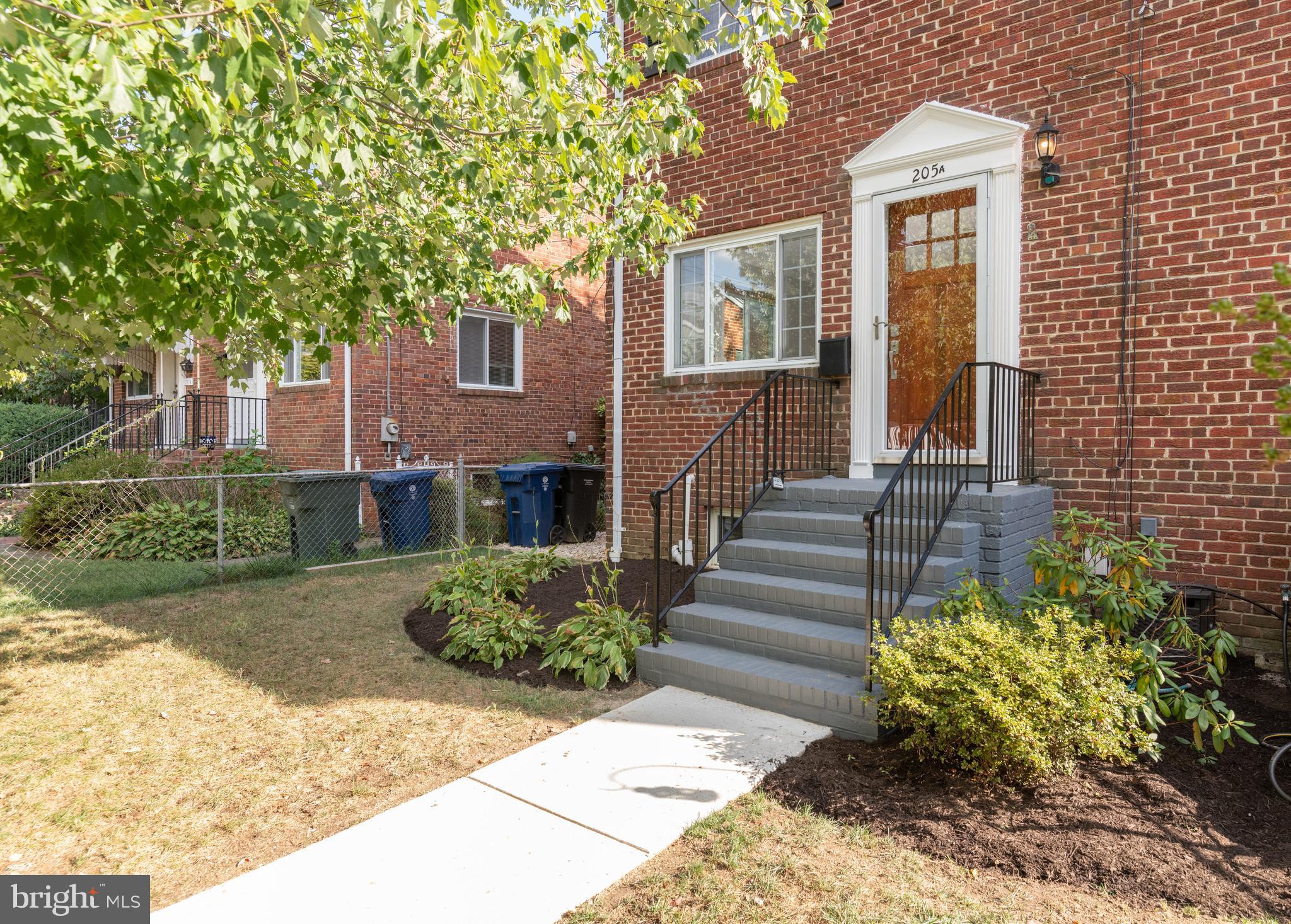 205 East Spring Street Alexandria, VA 22301 - Photo 39 of 51 Exterior Front