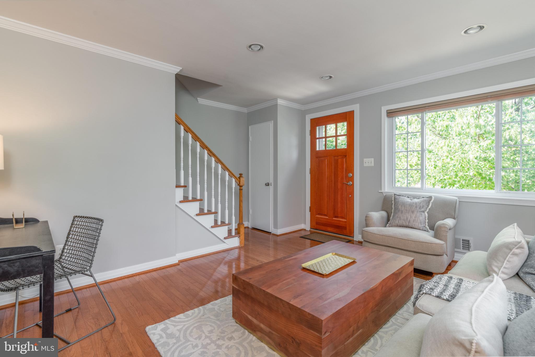 205 East Spring Street Alexandria, VA 22301 - Photo 5 of 51 Living Room