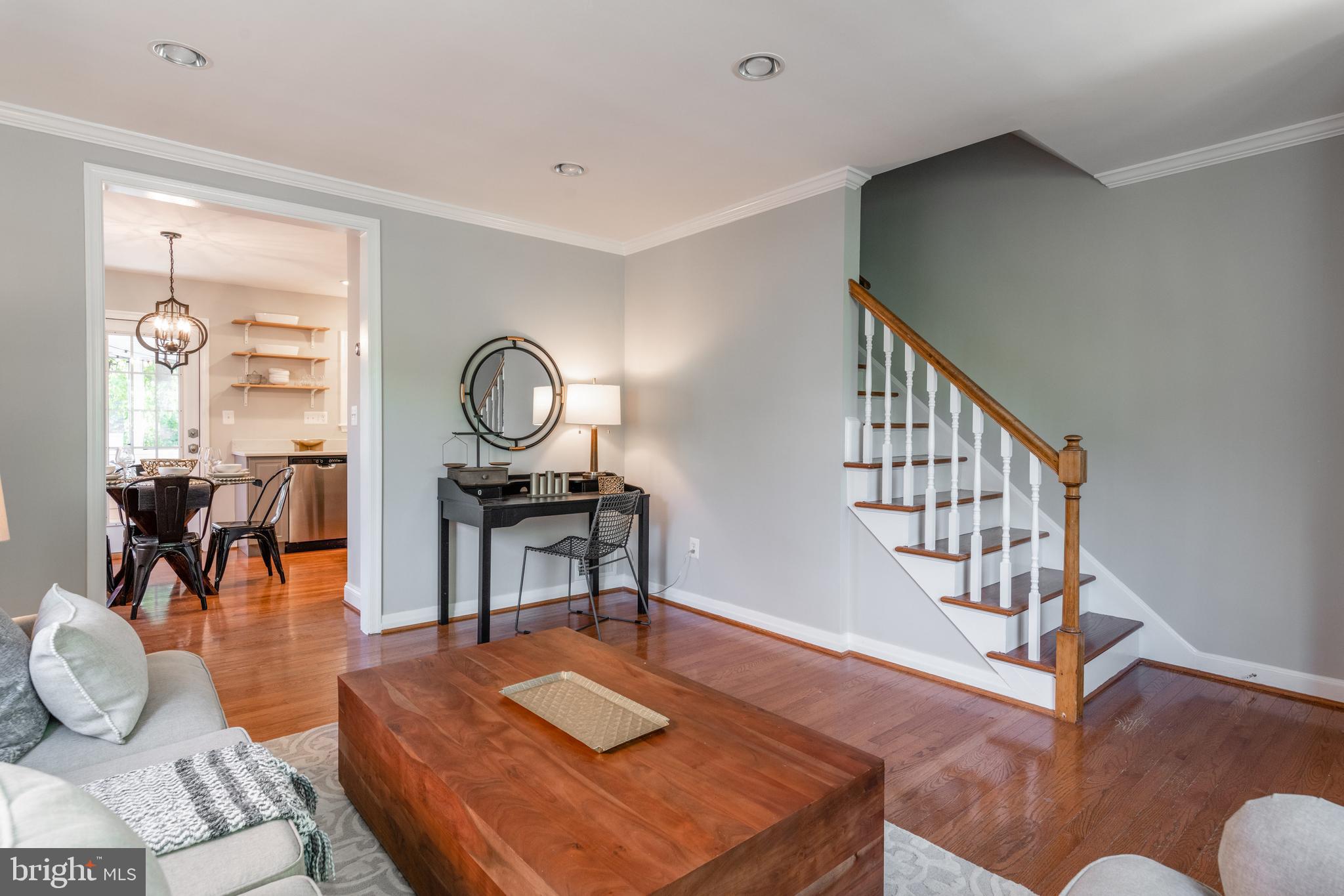 205 East Spring Street Alexandria, VA 22301 - Photo 6 of 51 Living Room