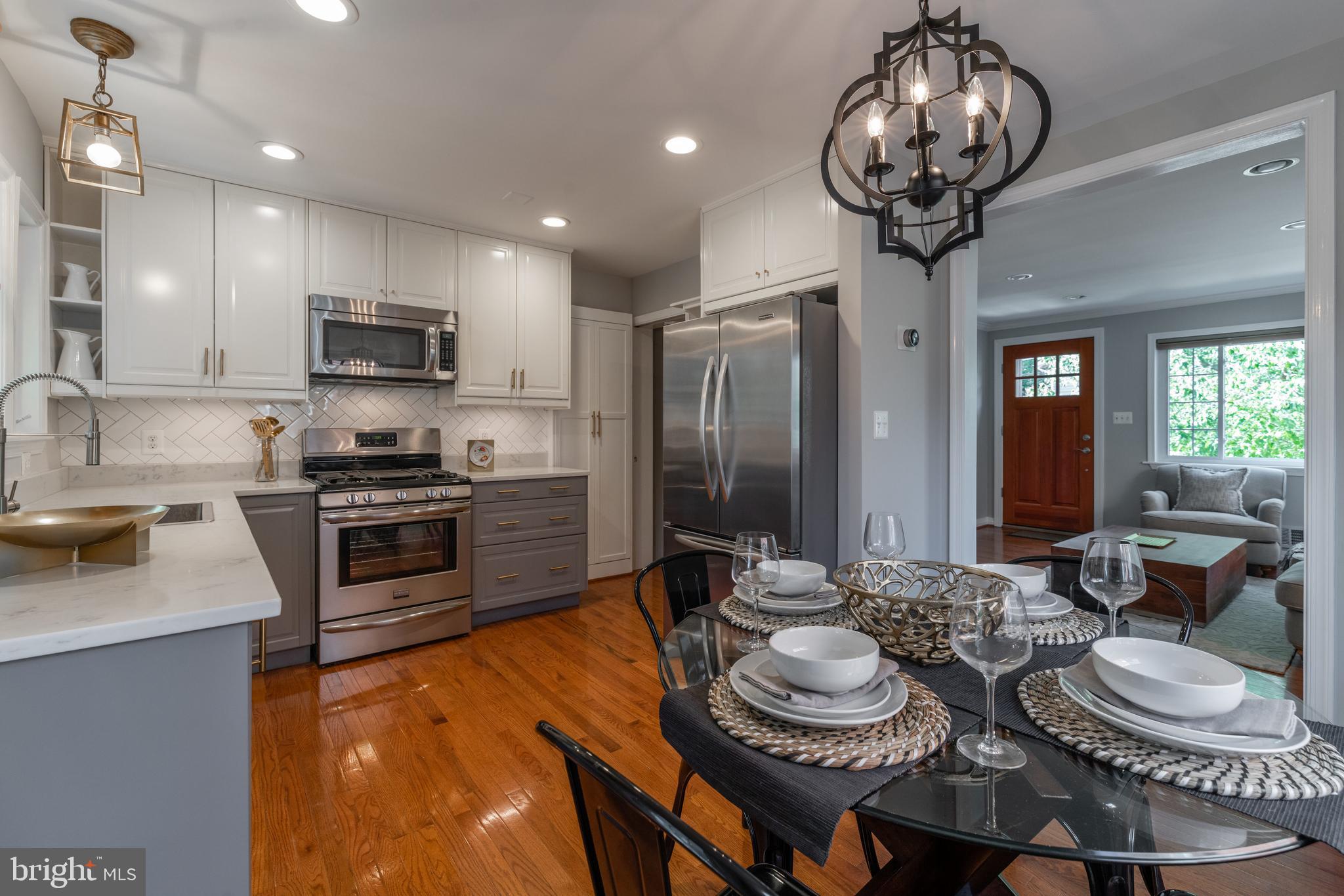 205 East Spring Street Alexandria, VA 22301 - Photo 7 of 51 Dining/Kitchen