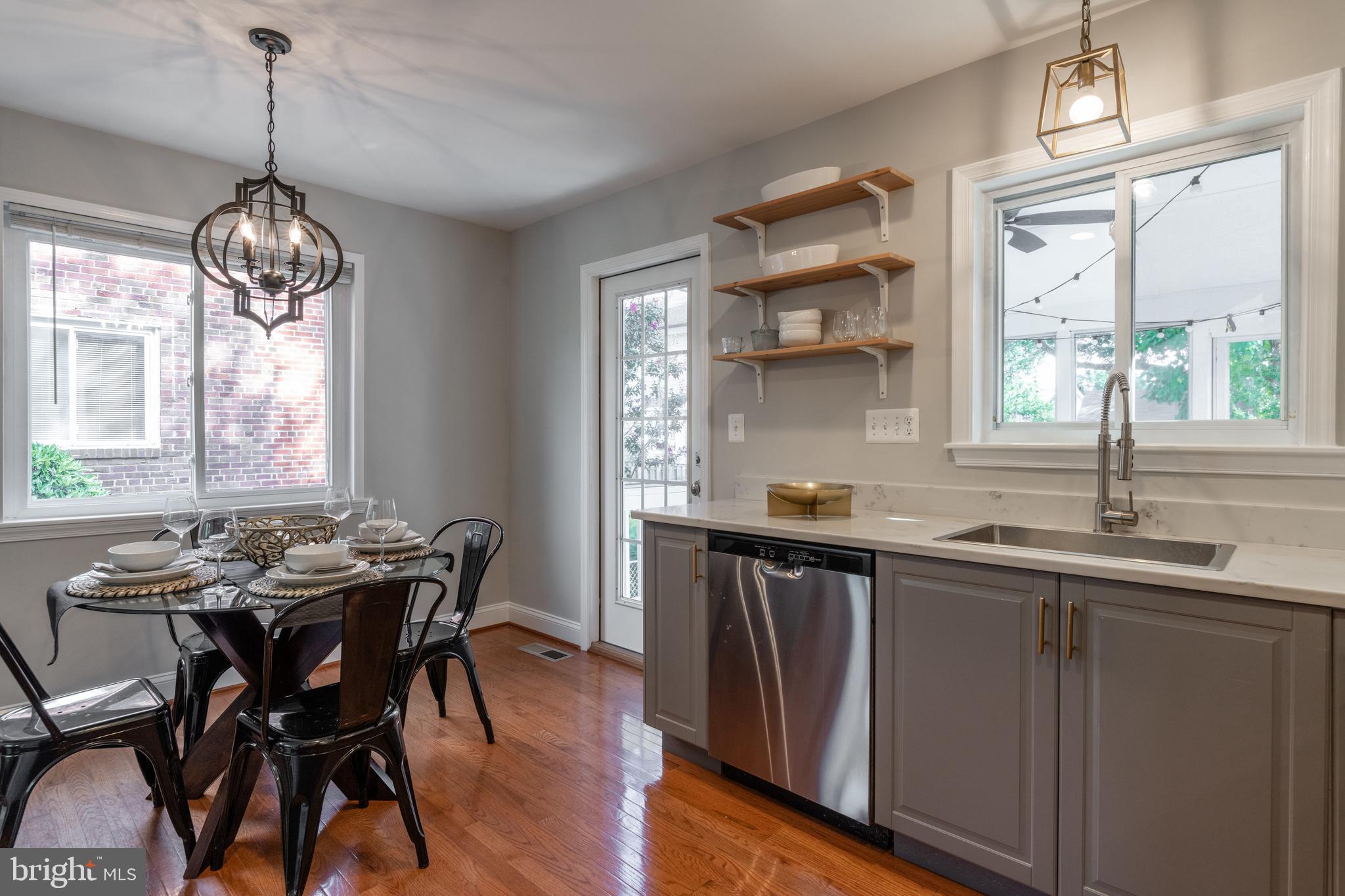205 East Spring Street Alexandria, VA 22301 - Photo 10 of 51 Kitchen/Dining