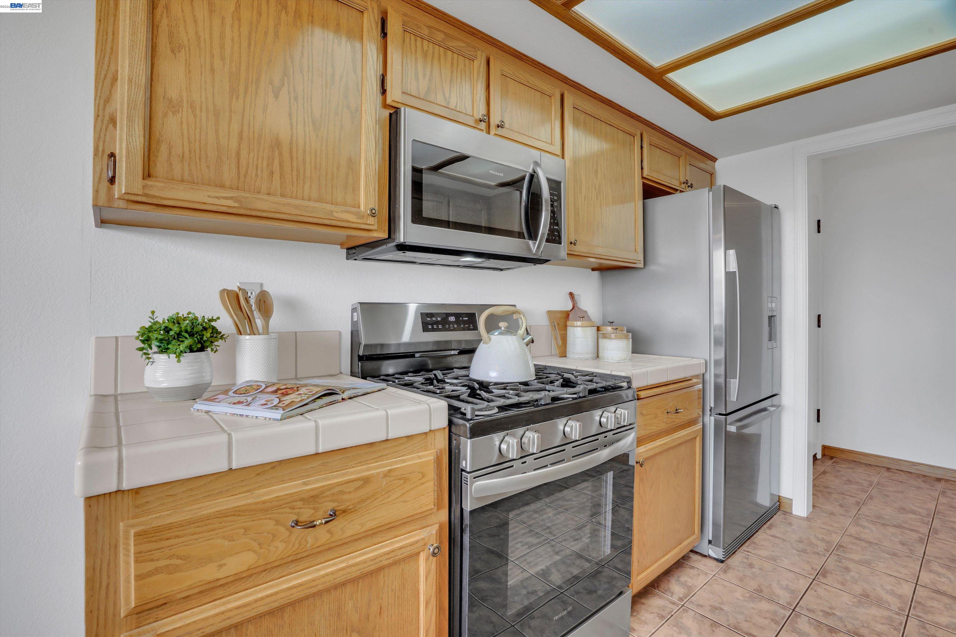22012 Sevilla Road, Unit 95 Hayward, CA 94541 - Photo 9 of 34 Gallery Image 9