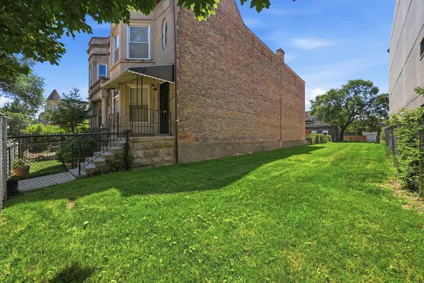 $130,000 | 4344 South Vincennes Avenue, Chicago, IL 60653