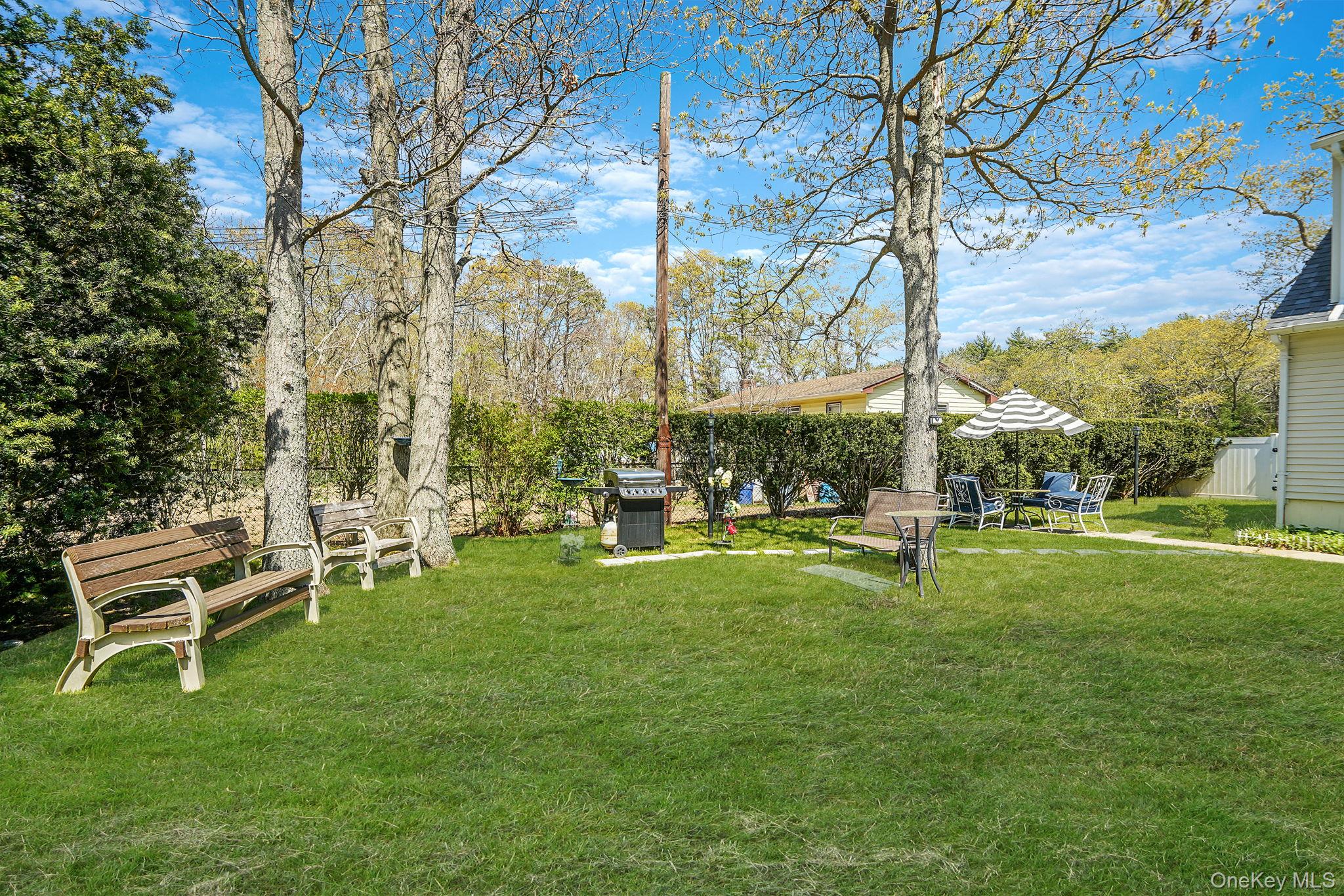 1989 William Floyd Parkway Ridge, NY 11961 - Photo 34 of 43