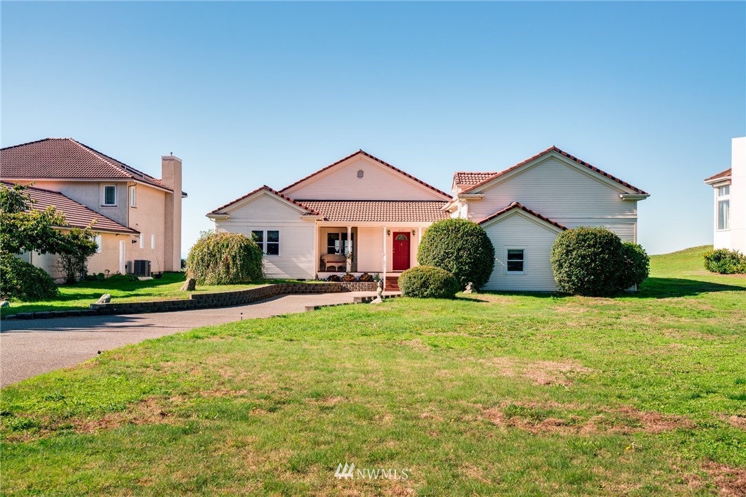 2175 West Beach Road Oak Harbor, WA 98277 - Photo 1 of 25 Gallery Image 1
