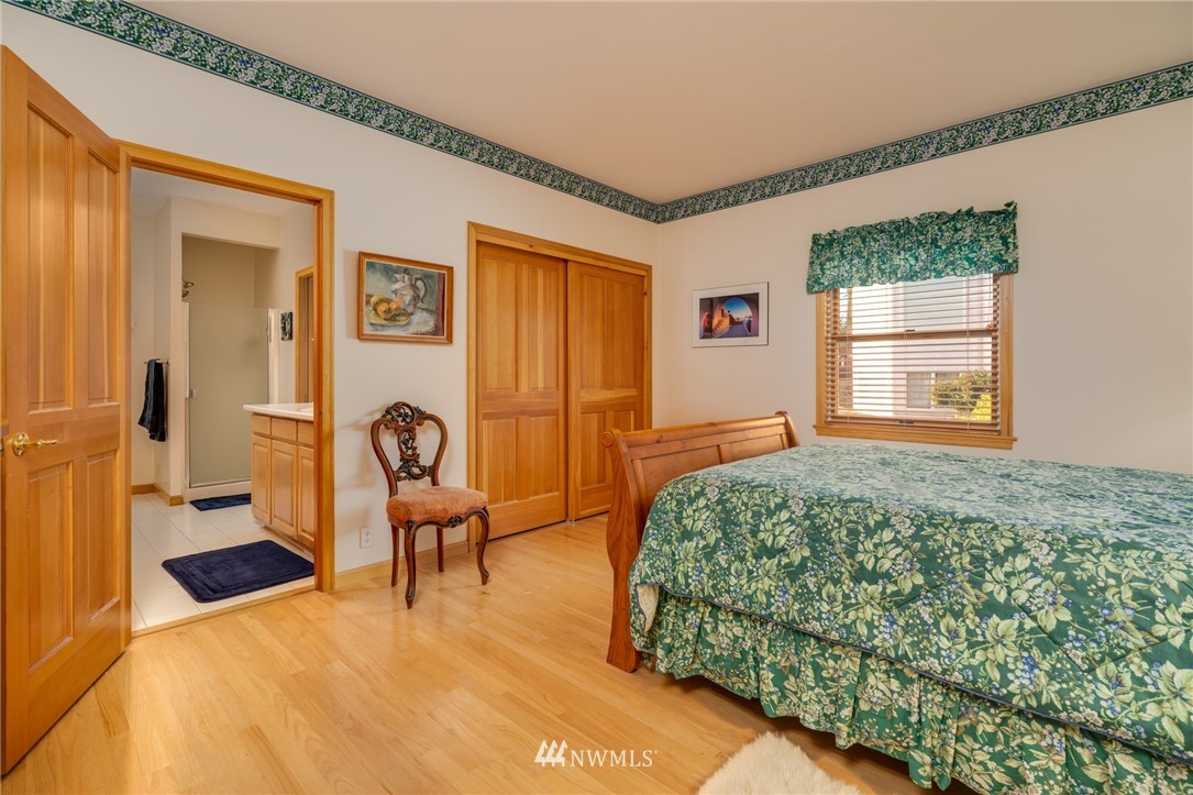 2175 West Beach Road Oak Harbor, WA 98277 - Photo 14 of 25 Gallery Image 14