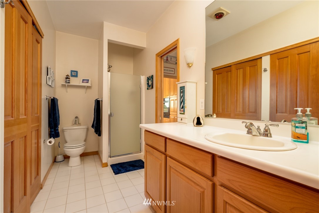 2175 West Beach Road Oak Harbor, WA 98277 - Photo 16 of 25 Gallery Image 16