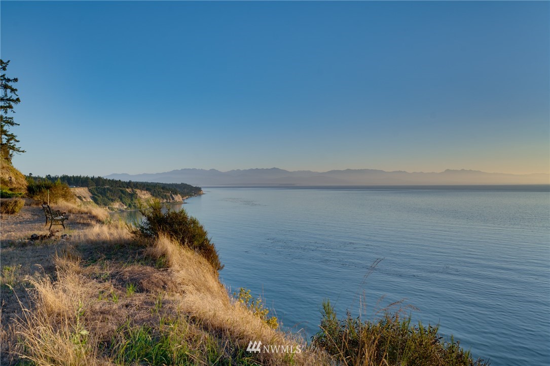 2175 West Beach Road Oak Harbor, WA 98277 - Photo 20 of 25 Gallery Image 20