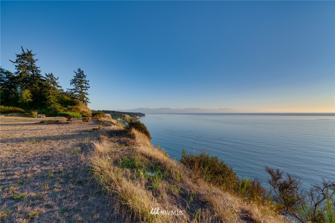2175 West Beach Road Oak Harbor, WA 98277 - Photo 21 of 25 Gallery Image 21