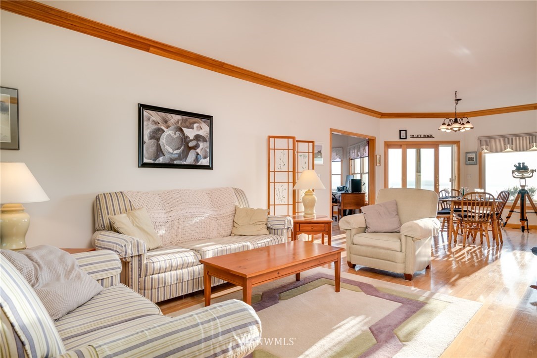 2175 West Beach Road Oak Harbor, WA 98277 - Photo 9 of 25 Gallery Image 9