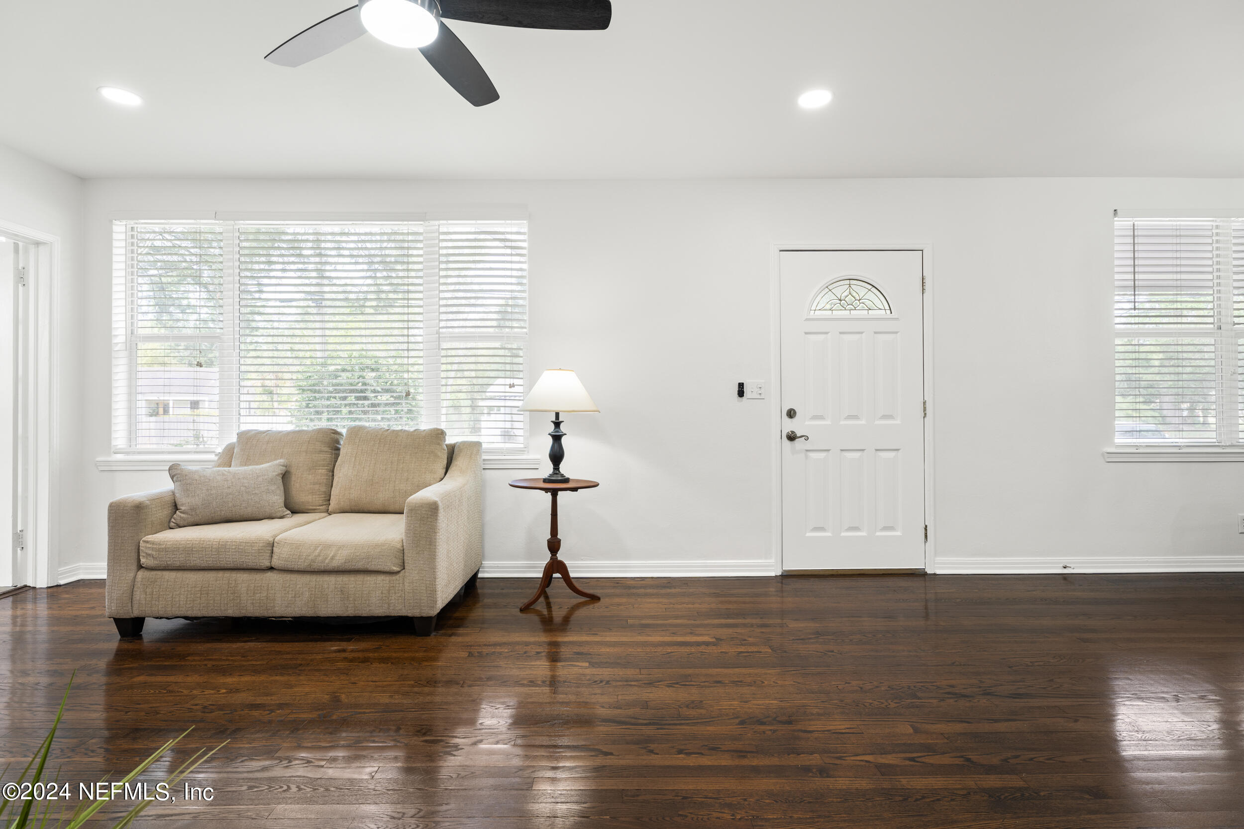 755 Old Hickory Road Jacksonville, FL 32207 - Photo 7 of 30 a living room with furniture window and wooden floor