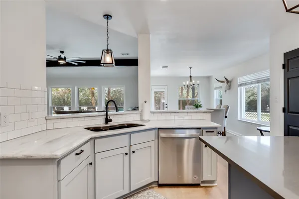 $499,000 | 137 West Oak Drive, Cedar Creek, TX 78612