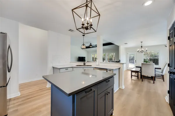$499,000 | 137 West Oak Drive, Cedar Creek, TX 78612