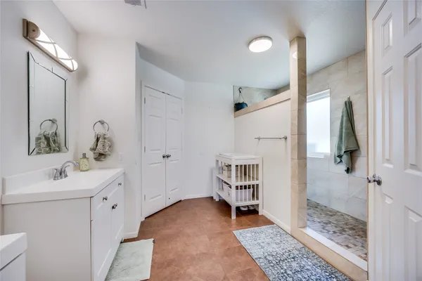 $499,000 | 137 West Oak Drive, Cedar Creek, TX 78612