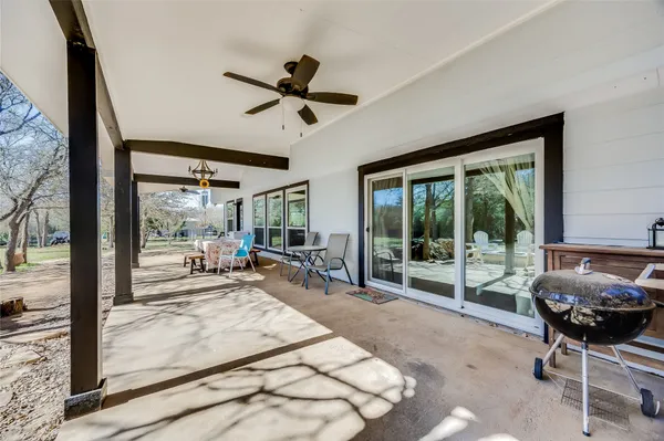 $499,000 | 137 West Oak Drive, Cedar Creek, TX 78612