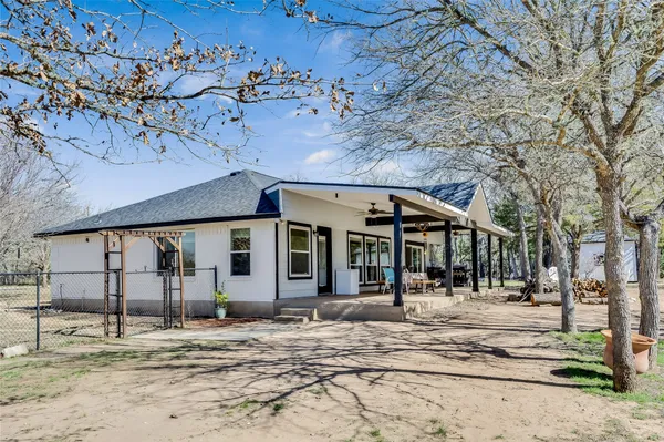 $499,000 | 137 West Oak Drive, Cedar Creek, TX 78612