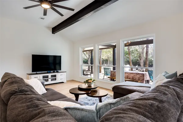 $499,000 | 137 West Oak Drive, Cedar Creek, TX 78612