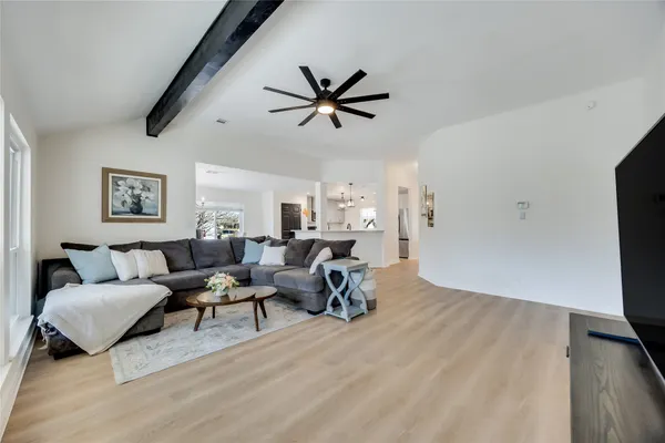 $499,000 | 137 West Oak Drive, Cedar Creek, TX 78612