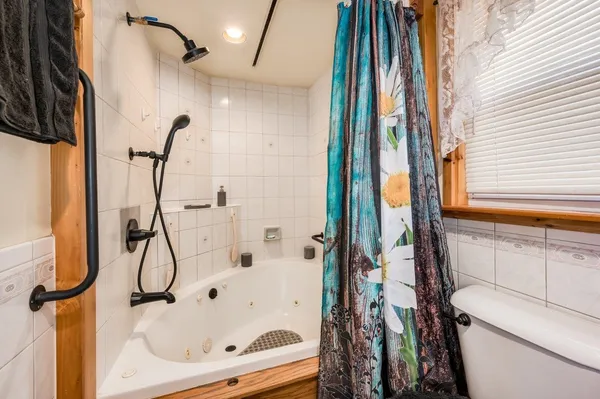 $420,000 | 16 Douglas Drive, Barnstead, NH 03225