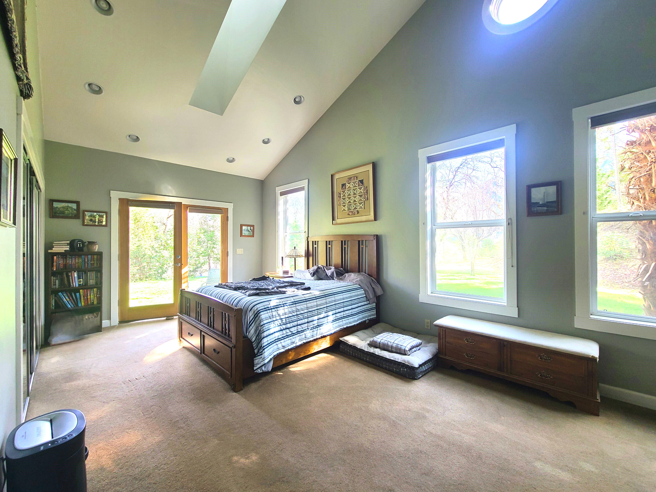 1682 Brown Road Jacksonville, OR 97530 - Photo 12 of 51 East Master