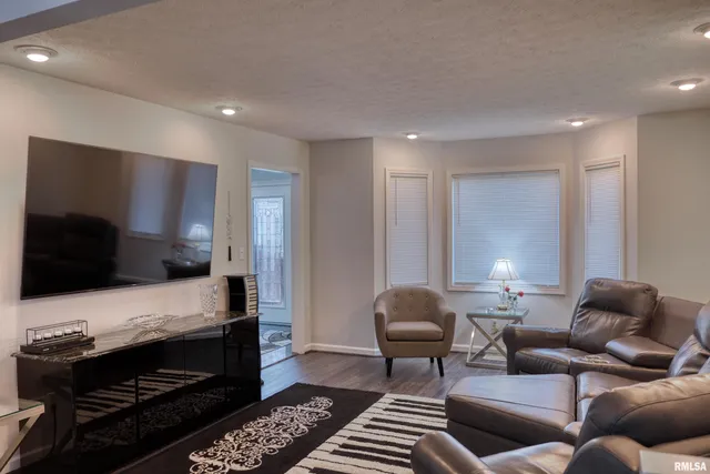 $599,000 | 6381 Tyner Lane, Marion, IL 62959