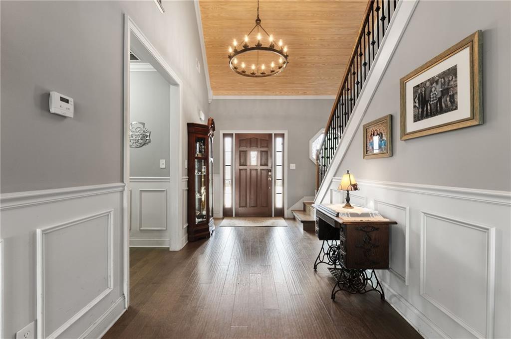 150 Crestview Road Jackson, GA 30233 - Photo 28 of 88 a view of a hallway with wooden floor and staircase