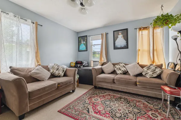 $975,000 | 83 James Street, New Haven, CT 06513