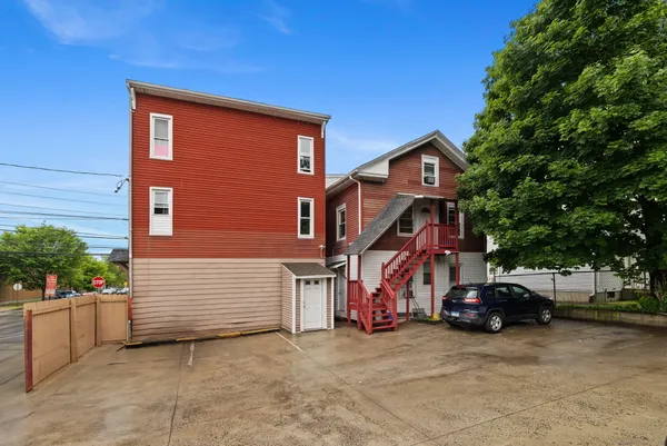 $975,000 | 83 James Street, New Haven, CT 06513
