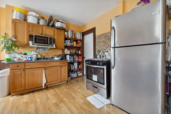 $975,000 | 83 James Street, New Haven, CT 06513