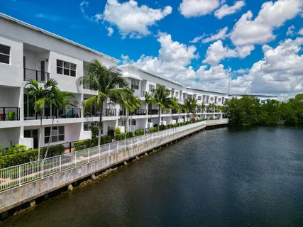 $948,500 | 2900 Northeast 12th Terrace, Unit 25, Oakland Park, FL 33334